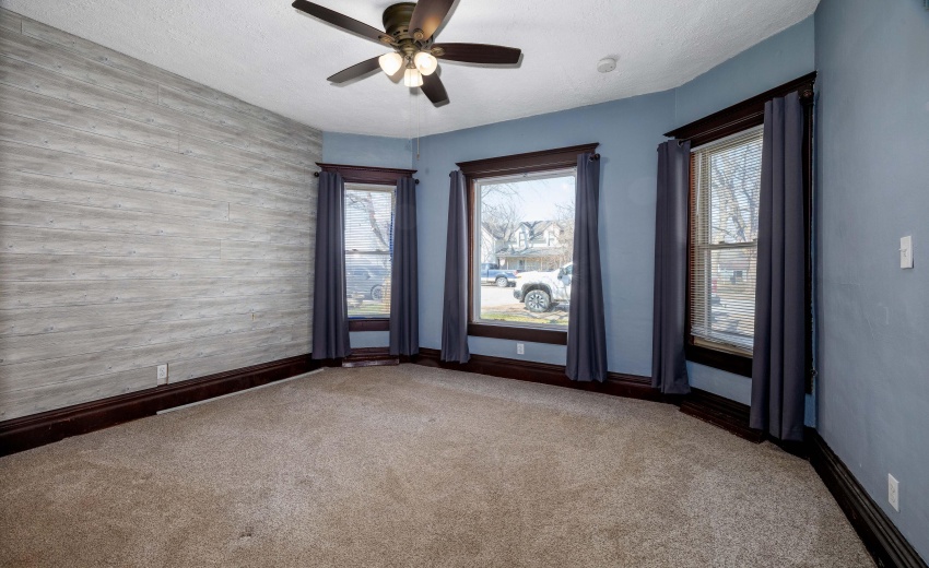 103 W Lincoln Kentland-6