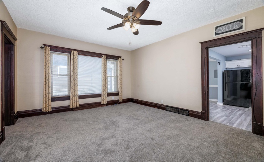 103 W Lincoln Kentland-4