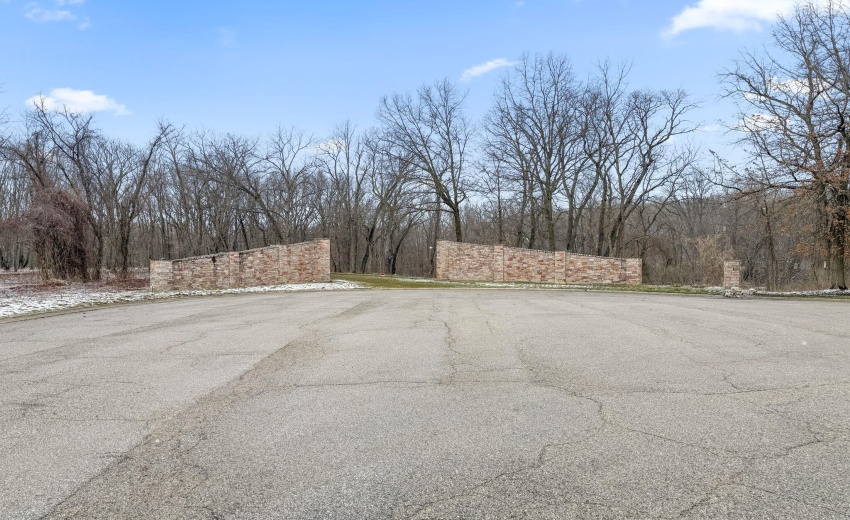 3-web-or-mls-Photo Mar 16 2026, 12 39 49