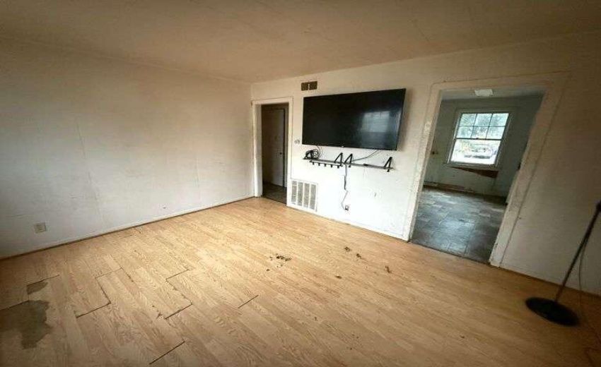 809 Kingsport Ln. photo six