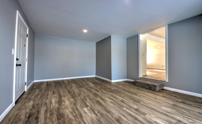 IMG_5937_38_39_40_41_42Interior 3