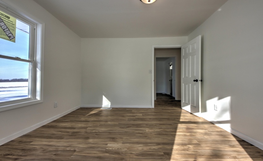 IMG_5877_78_79_80_81_82Interior 3