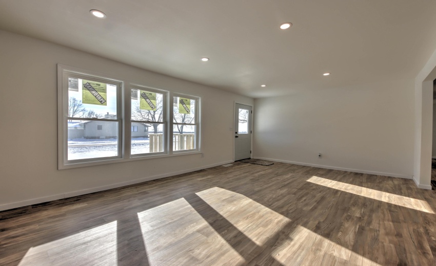 IMG_5829_30_31_32_33_34Interior 3