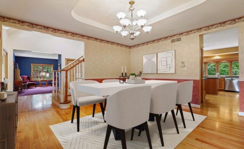 11-TRADITIONAL_DINING_ROOM_002