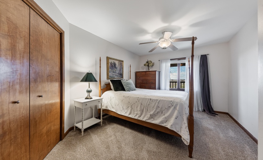 13161 Stateline Rd (16 of 36)