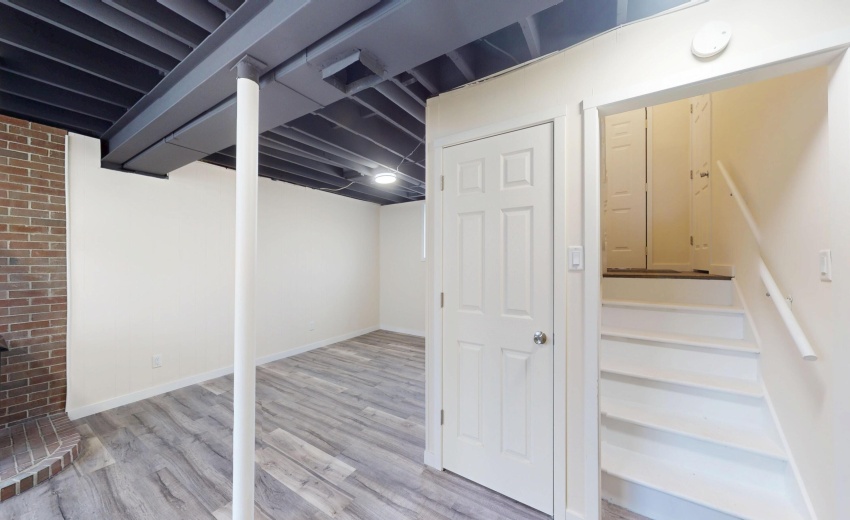 317-Redpath-Ave-03132026_205900