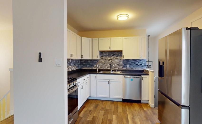 317-Redpath-Ave-03132026_204948