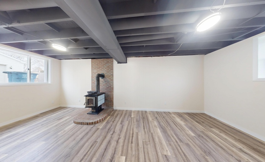 317-Redpath-Ave-03132026_210237