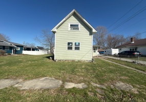 1322 E Street, Elwood, Indiana, 3 Bedrooms Bedrooms, 6 Rooms Rooms,2 BathroomsBathrooms,Residential,For Sale,E,NRA835602