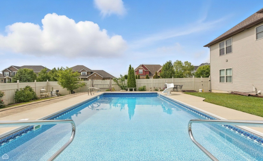 7-web-or-mls-9875 Aster Cove_007