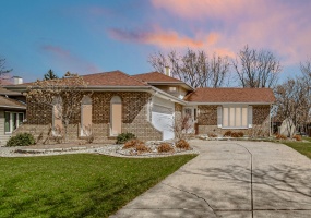 9323 Belmont Avenue, St. John, Indiana, 3 Bedrooms Bedrooms, 8 Rooms Rooms,2 BathroomsBathrooms,Residential,For Sale,Belmont,NRA835667