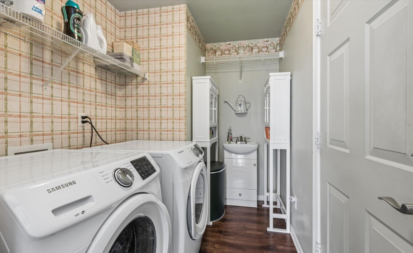 17-Laundry Room
