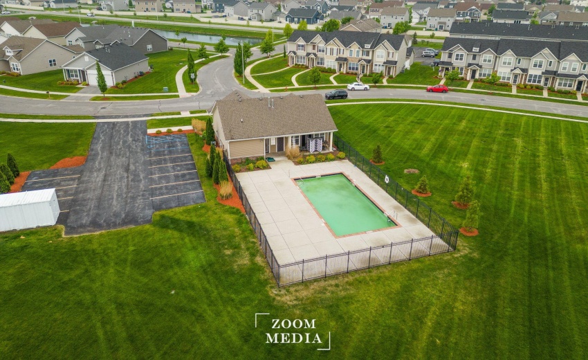 29-web-or-mls-Hamilton Square Crown Poin