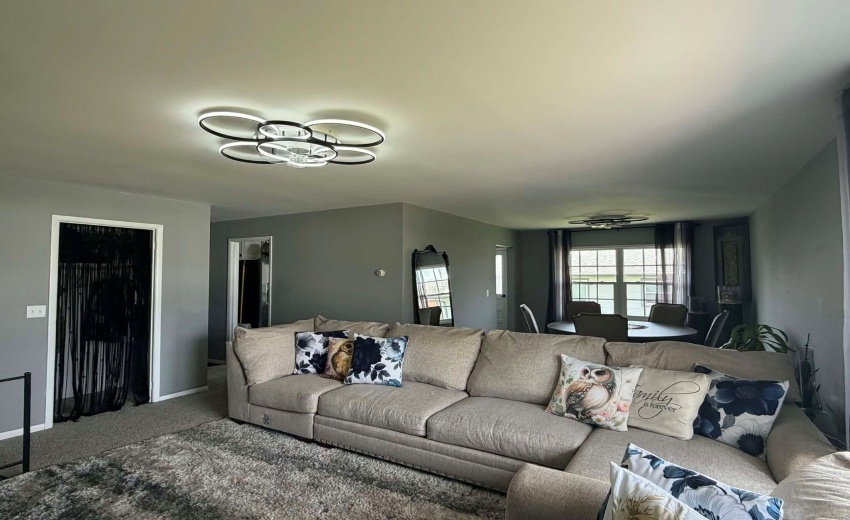 6b8e4315-7944-40be-8b15-6b667a00f514 (1)