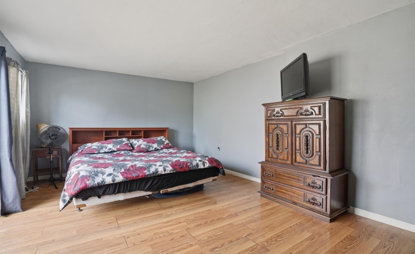 482EGroveStWheatfield_011