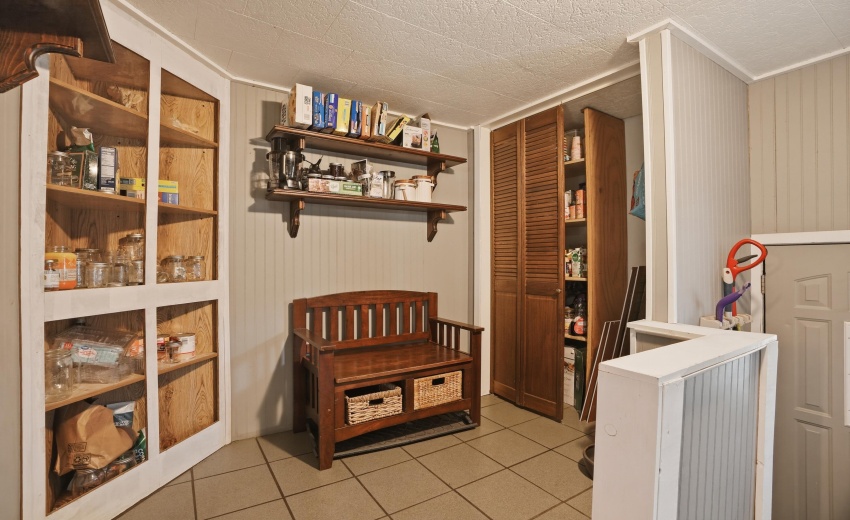 482EGroveStWheatfield_008