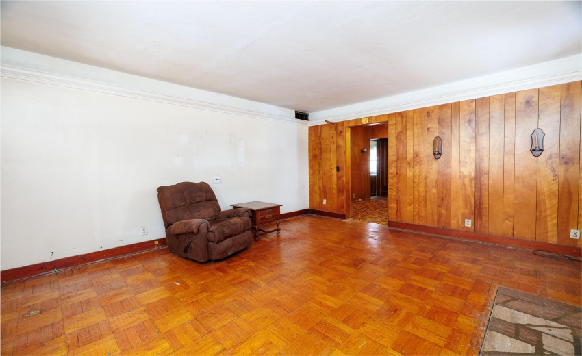 710 Second St Kentland-2