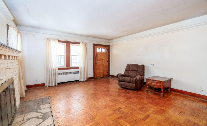 710 Second St Kentland-3