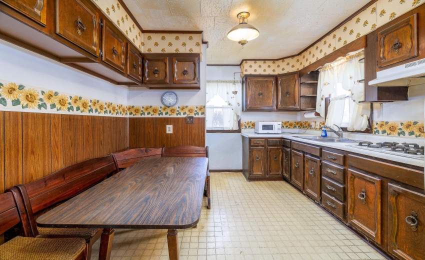 710 Second St Kentland-7