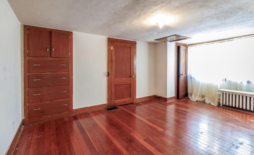 710 Second St Kentland-21