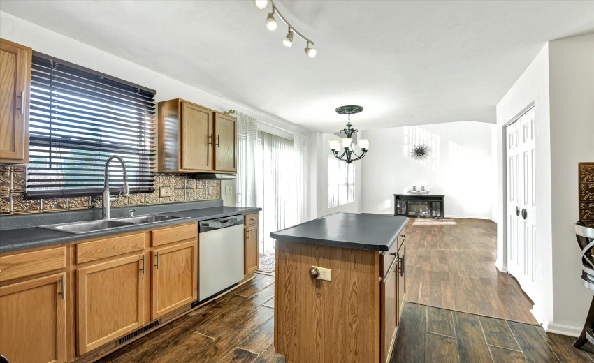 16-1814 Dalemont Way-7