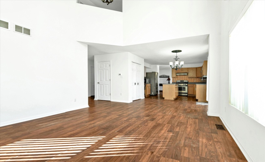 17-1814 Dalemont Way-8