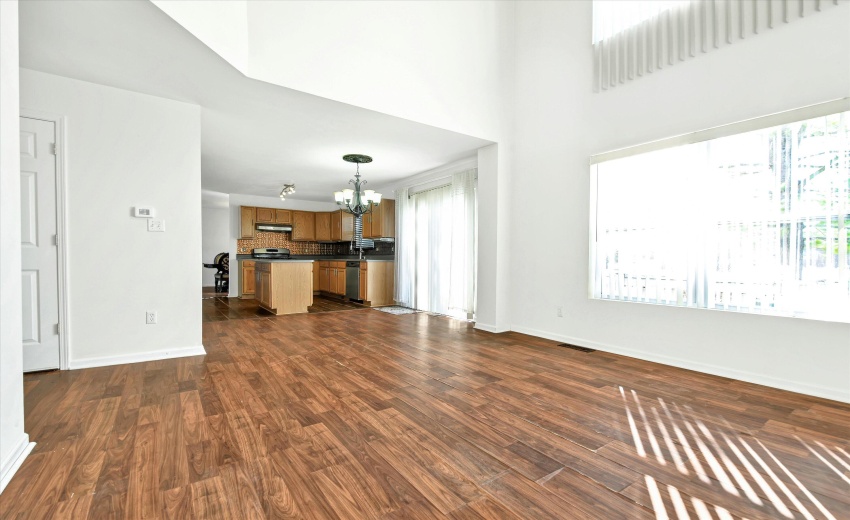 18-1814 Dalemont Way-9