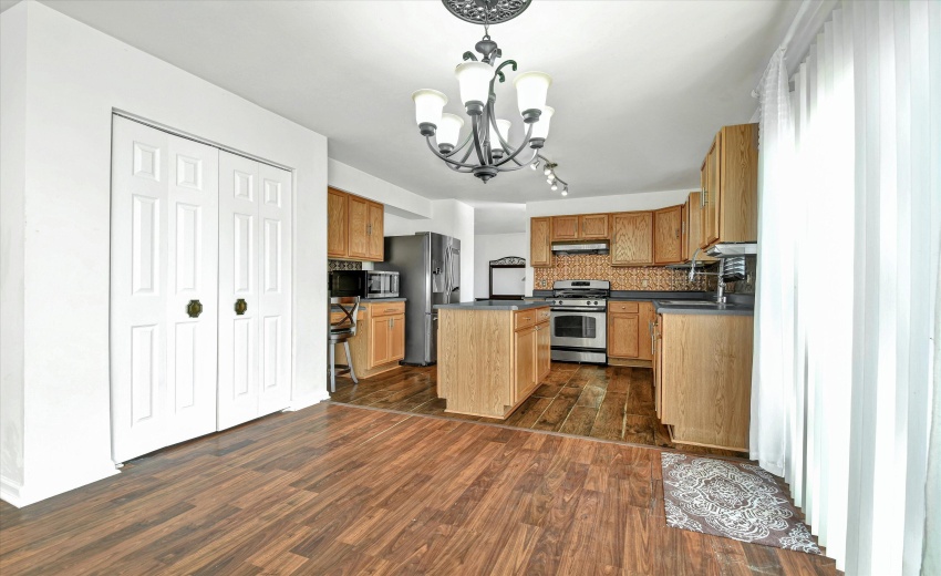 21-1814 Dalemont Way-12