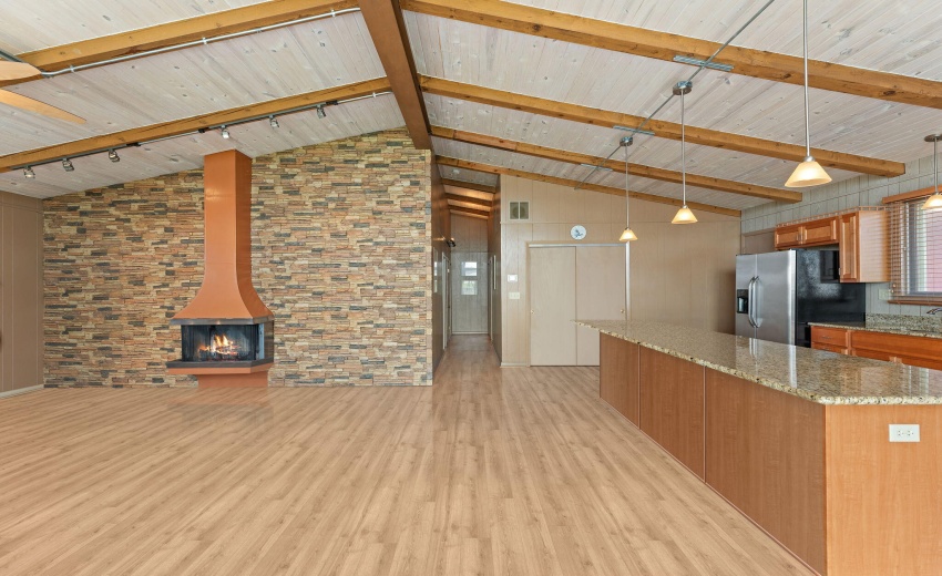 47-web-or-mls-Kitchen.living room -1