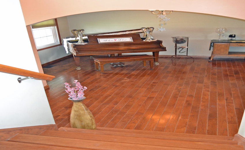 stairs to music room
