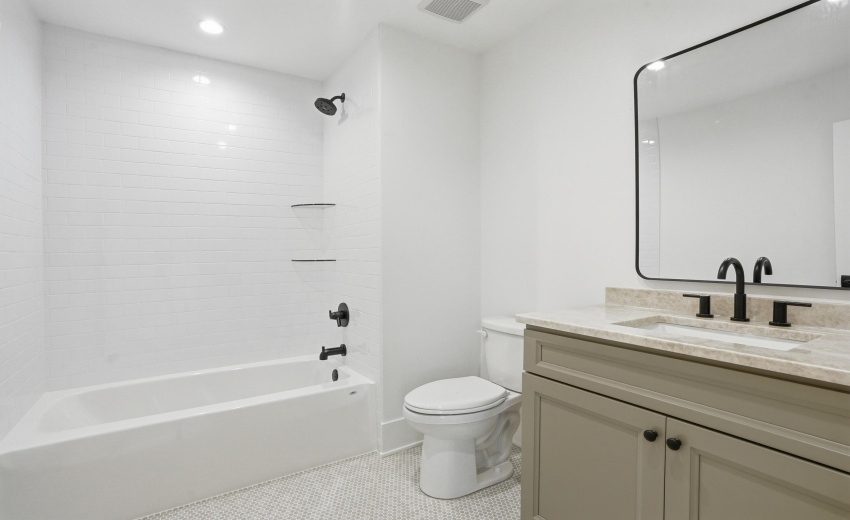 9631ensuite bath