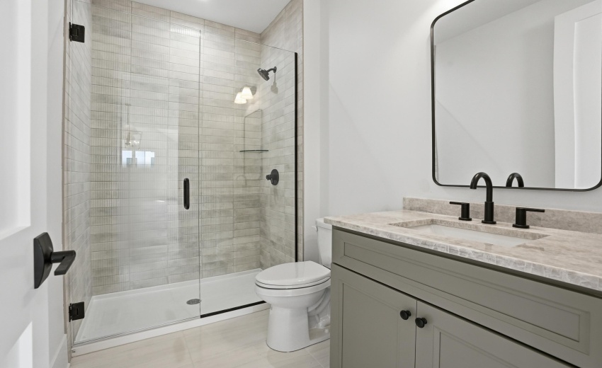 9631mainlvlbath