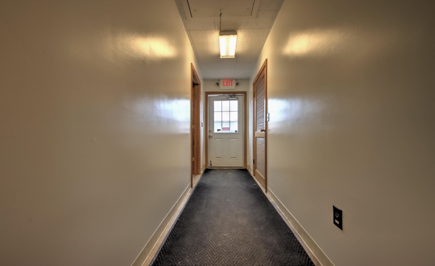 IMG_7493_4_5_6_7_8Interior 3