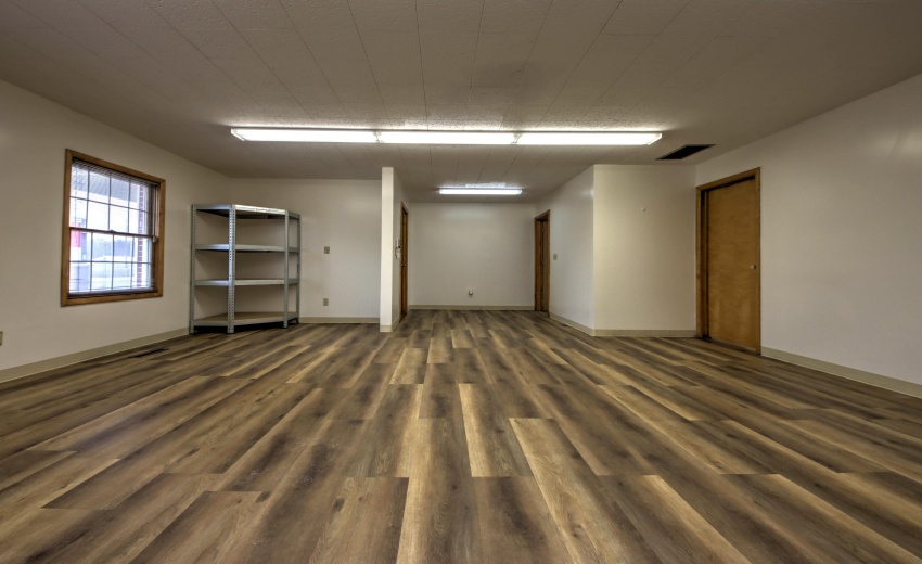 IMG_7451_2_3_4_5_6Interior 3