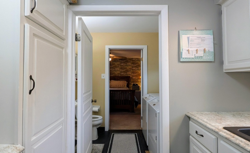 PXL_20250716_221952956.RAW-01.MP.COVER-E