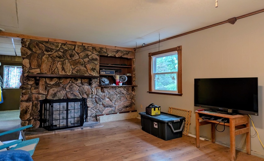 PXL_20250716_222913717.NIGHT.RAW-01.COVE