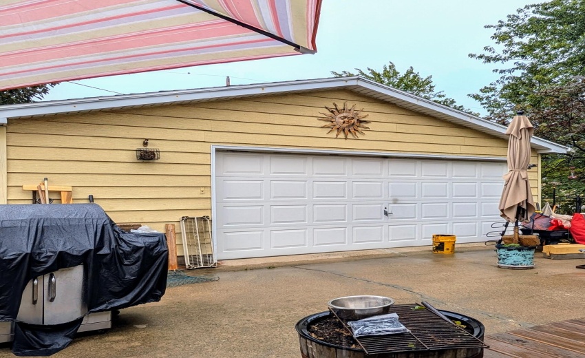 PXL_20250716_224802571.NIGHT.RAW-01.COVE