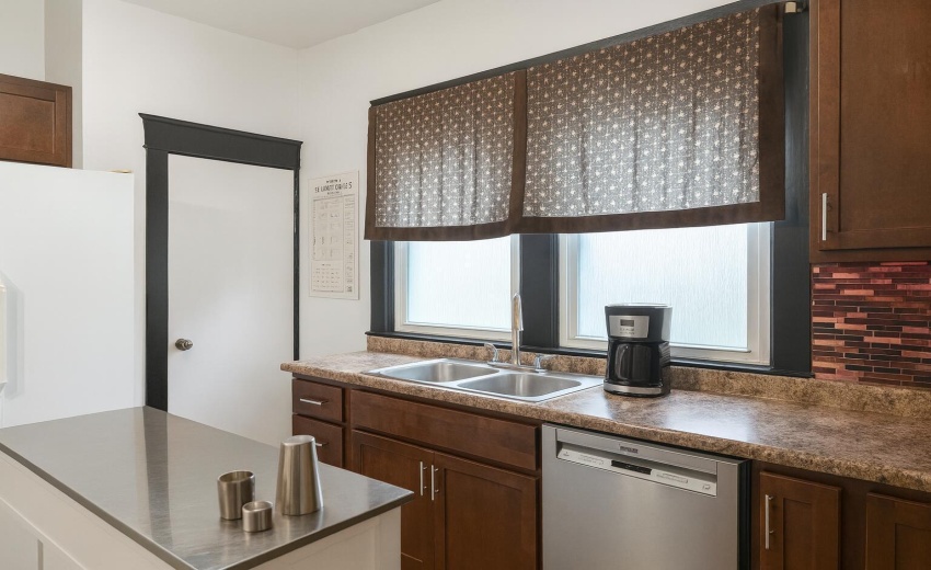 20251020210101049463000000-o