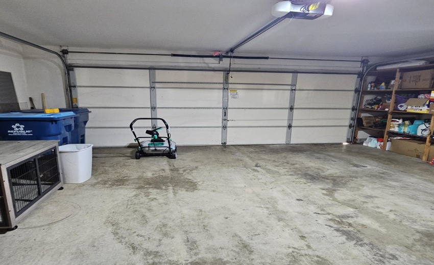 garage from left side