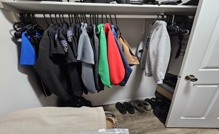 Prim BR closet 2nd side