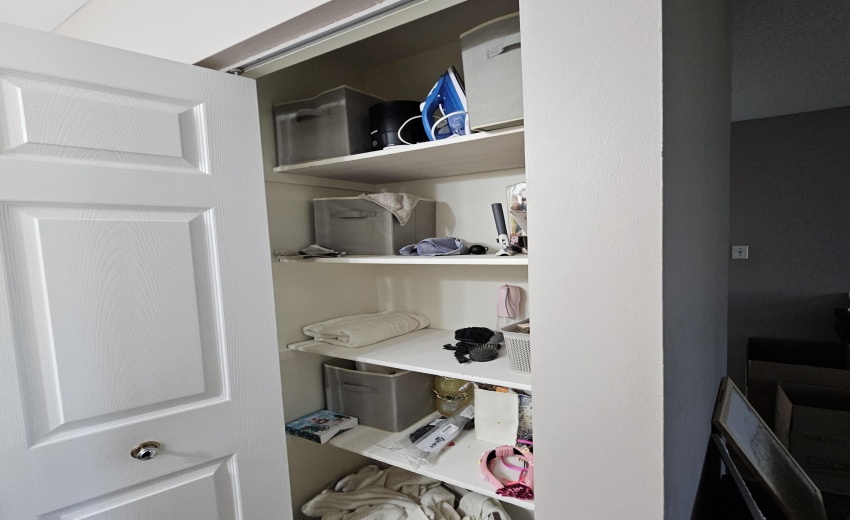 Prim BA linen closet