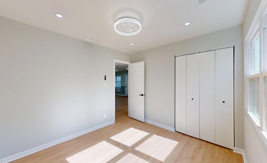 4252-W-21st-Ave-05122025_185923