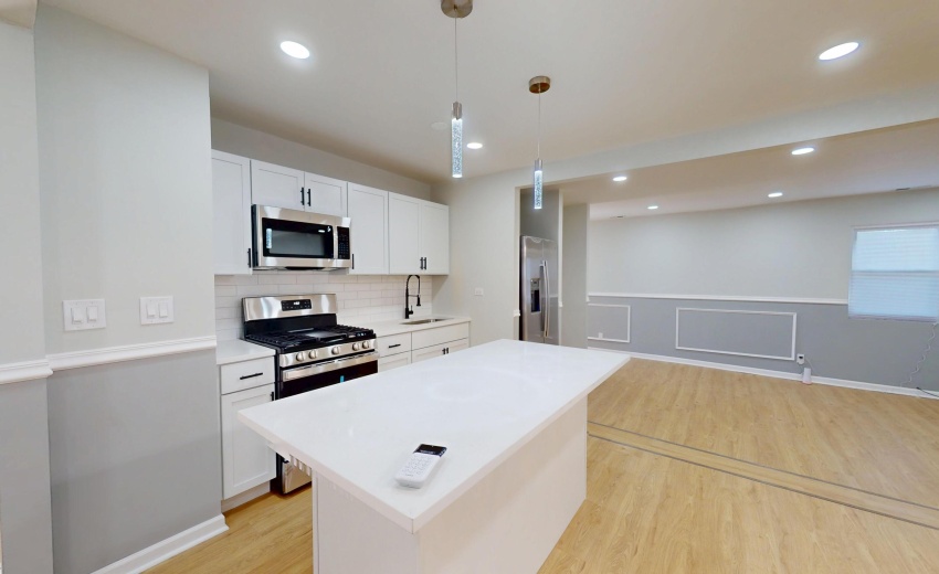 4252-W-21st-Ave-05122025_185604