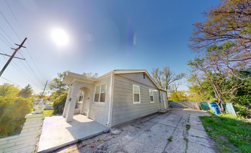 4252-W-21st-Ave-05122025_190911