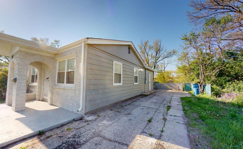 4252-W-21st-Ave-05122025_191114