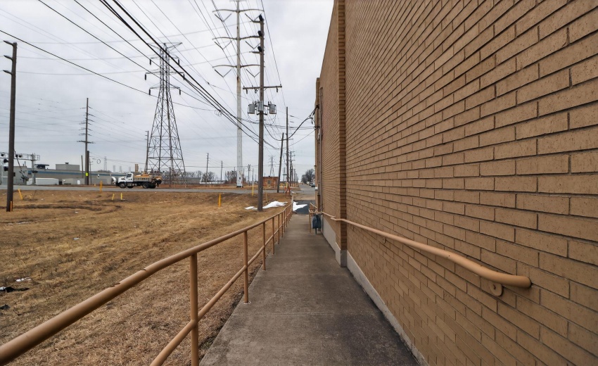 16_2620_165th_St_Hammond_IN_46323-Exteri