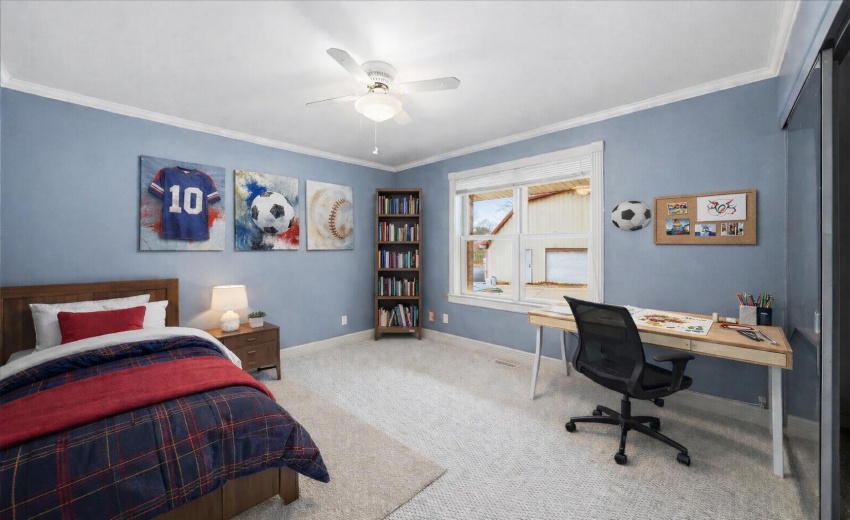 bedroom virtually staged