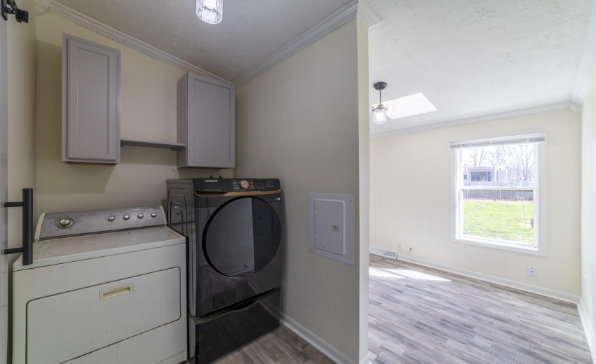 NLaundry550E#7RESHOOT0036