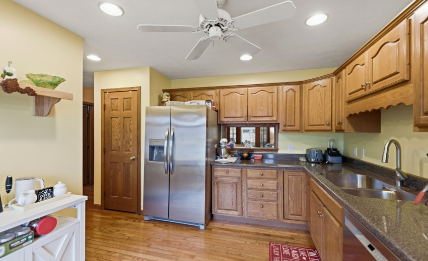 712 Dogwood Ct. - 05