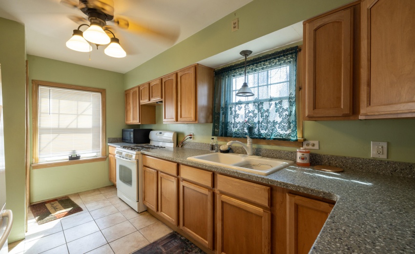 1221 W 142nd East Chicago-15